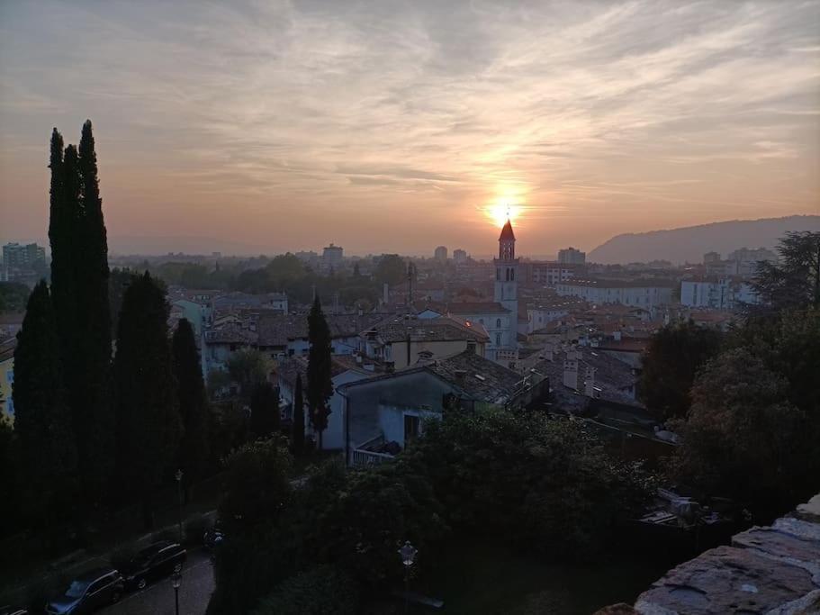 Appartamento Bonbon, Centro Storico Con Parcheggio Gorizia Exteriér fotografie