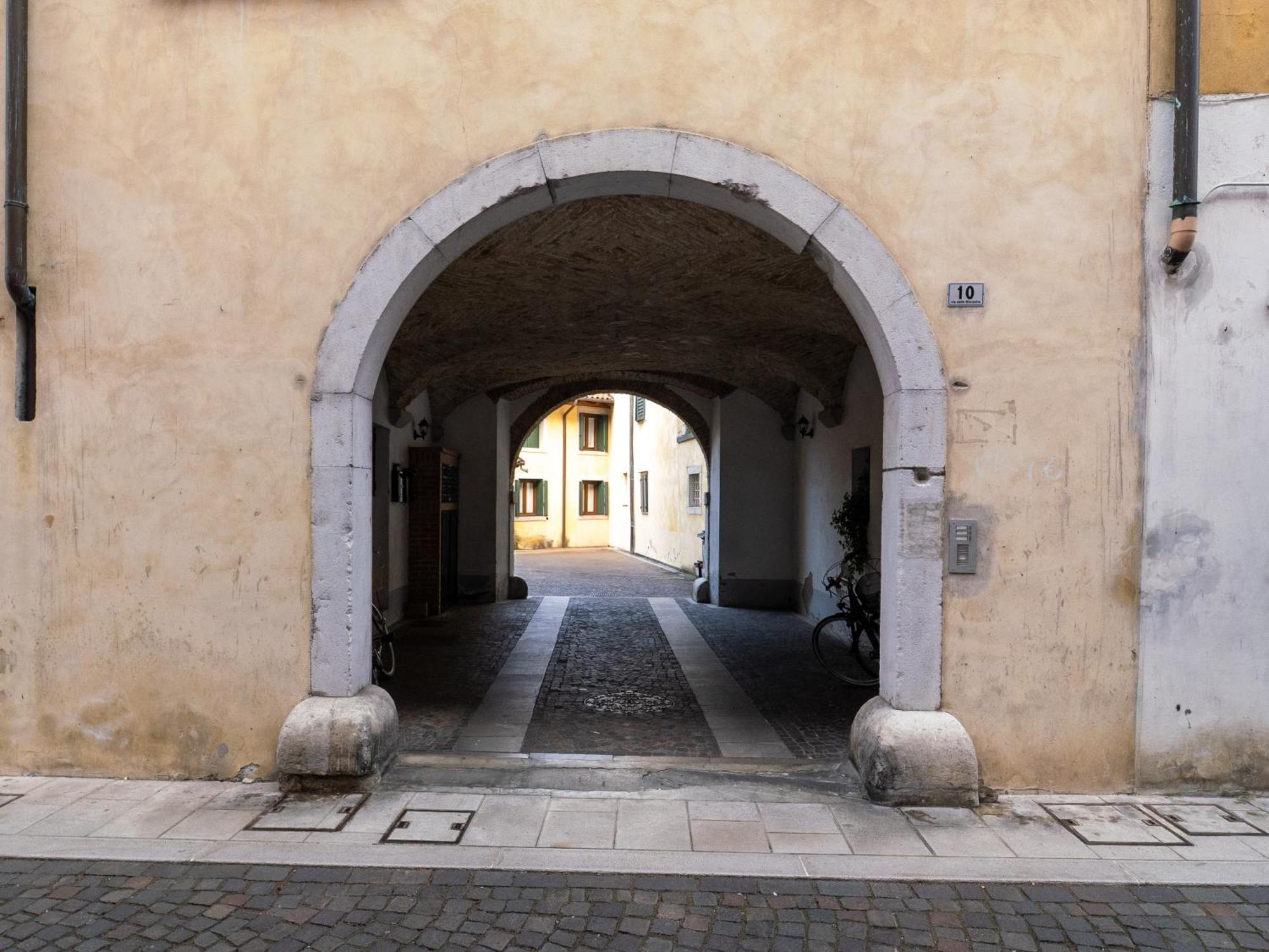 Appartamento Bonbon, Centro Storico Con Parcheggio Gorizia Exteriér fotografie